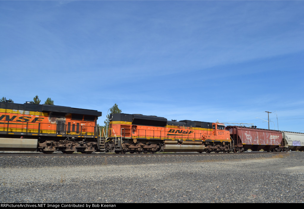 BNSF 9371